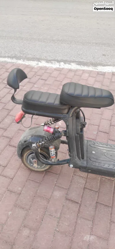 سكوتر للبيع بحالة الوكالة مستخدم فترة بسيطه 2