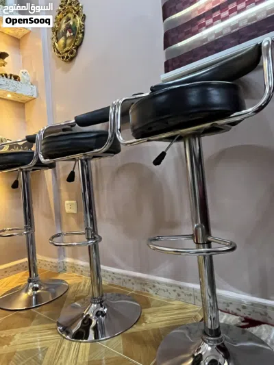 كراسي بار بحاله جيدة 2
