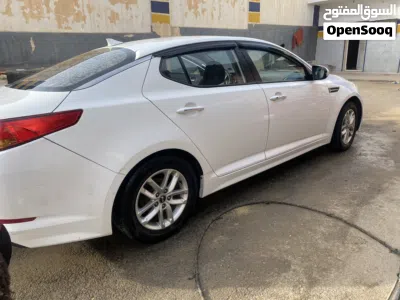 Kia K5 EX 2