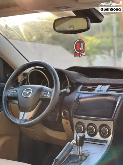 Mazda 3 Turbo Premium Plus 2