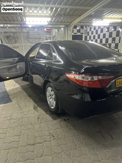 Toyota Camry LE 4