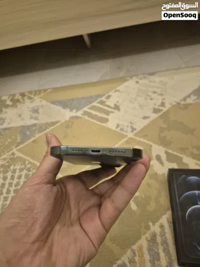 ايفون 12 برو ماكس للبيع فقط 4