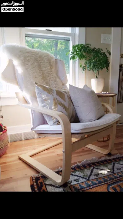 كرسي IKEA مستعمل استعمال خفيف جدًا، بحالة الجديد تمامًا 3