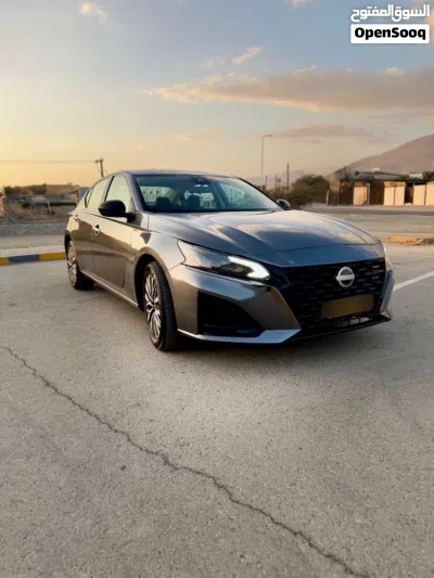 Nissan Altima SR 3