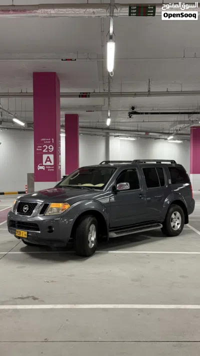 Nissan Pathfinder S 3
