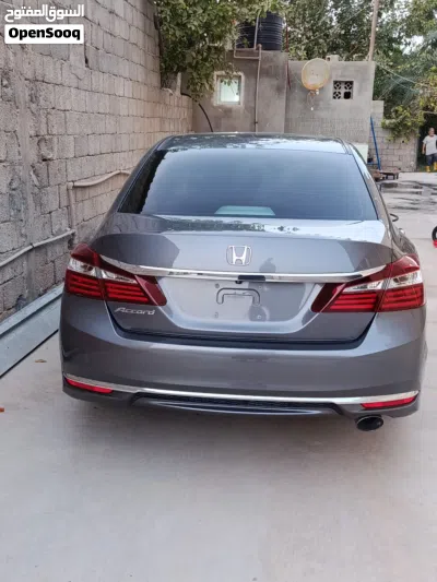 هوندا اكورد DX 3
