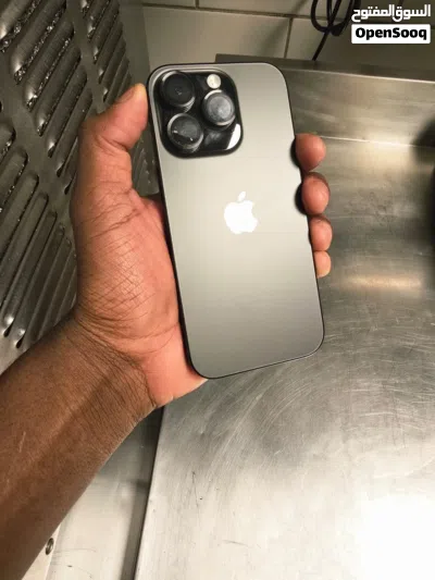 Iphone 16 pro 256 gb with bill 3