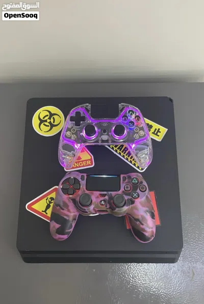 للبيع سوني 4 سليم حالتها ممتازه مع يده احترافيه / سبب البيع شريت pc قيمنق 2