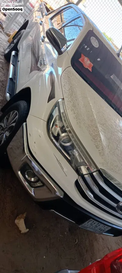 Toyota Hilux GLX 2