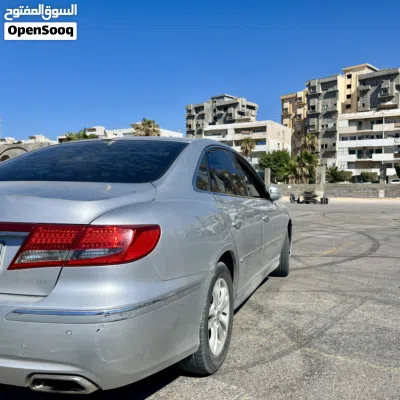 Hyundai Azera Standard 4