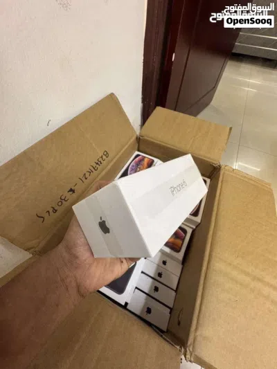 ايفون اصلي بالكرتون من شركة ابل 2