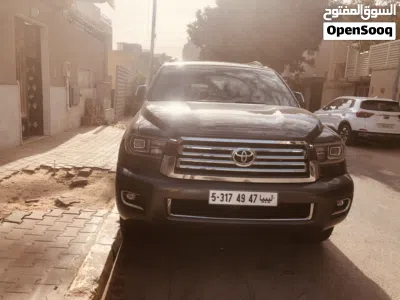 Toyota Sequoia Platinum 2