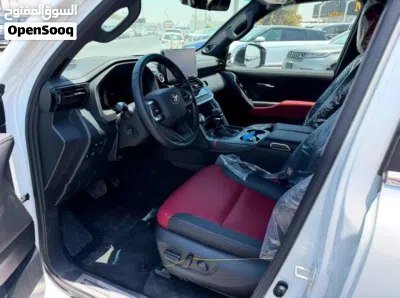 Toyota Land Cruiser VXR 3