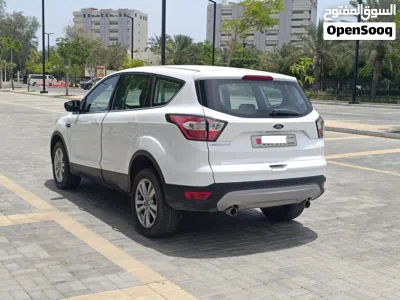 Ford Escape Standard 2
