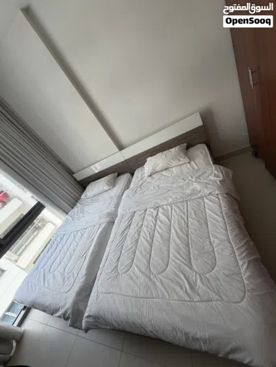 Bed-frame with mattress 3