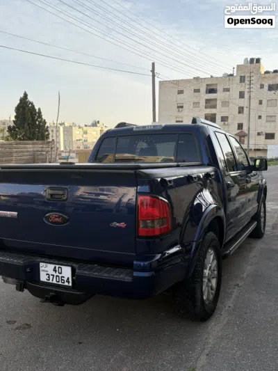 Ford Explorer Limited 4