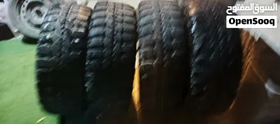 اطارات مع جنطات مستعمل مقاس 275/65/18 2