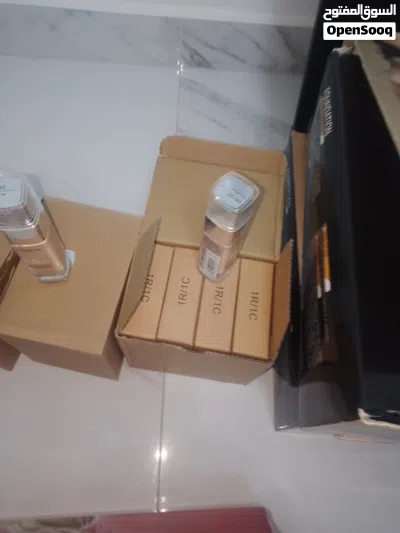 مكياج وجه وبودرة وواقي للشمس للبيع بضاعه درجه اولى ماستر من فرنسا باريس المكان طرابلس راس حسن 3