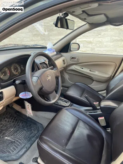 Nissan Sunny SL 4