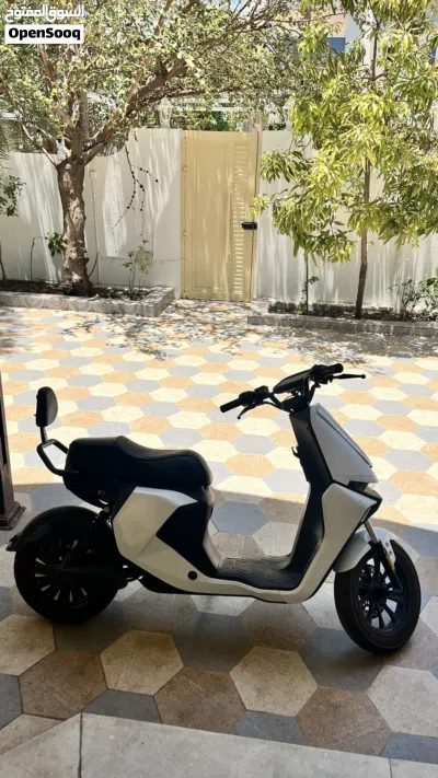 سكوتر كهربائي 4 بطاريات 4