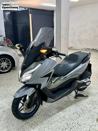 Honda Forza 2