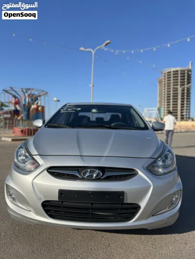 Hyundai Accent Standard 2