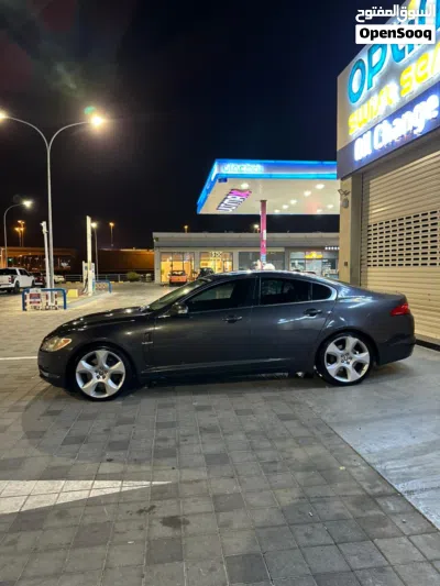 Jaguar XF Luxury 4