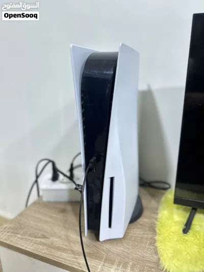 للبيع PS5 مع دركسون Logitech G29 الأصلي + القير اليدوي للبيع بلايستيشن 5 أو الدركسيون كل واحد لحال 3