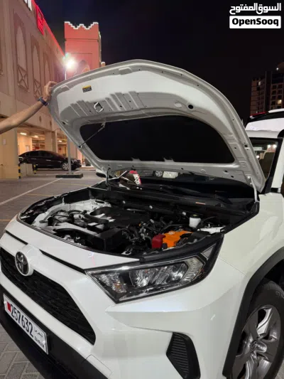Toyota RAV 4 LE 2