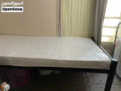 اغراض سكن سرير فردي +مرتبه +كرسي 3
