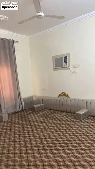 بيت للإيجار في منطقة الرويس مطل على البحر 2