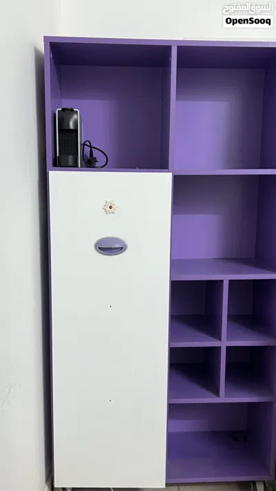 Purple wooden shelvesأرفف/مكتبة خشبية بنفسجيه 4