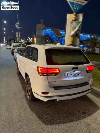 Jeep Grand Cherokee Standard 4