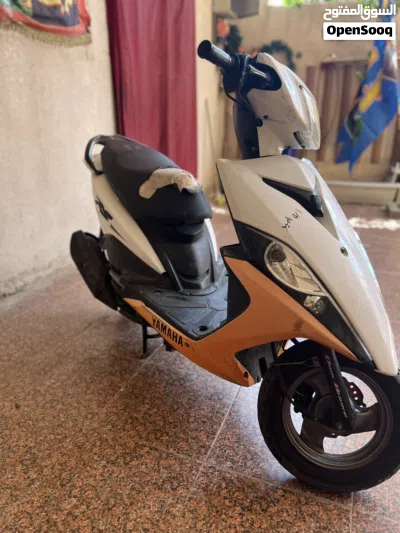 Yamaha XMAX 2