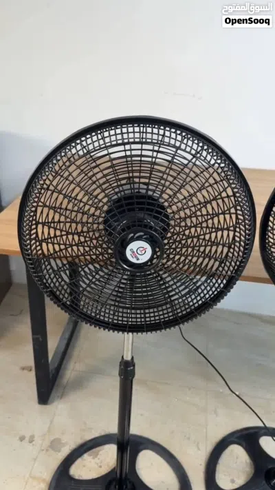 مروحة عامودية عدد 2 ماركة كروان 2