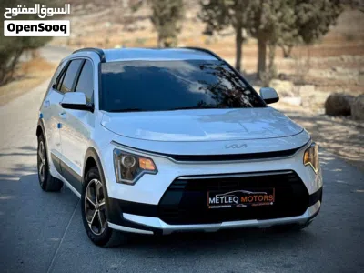 كيا نيرو Standard 4