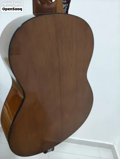 Like-New Yamaha CX40 Electro-Classical Guitar + Accessories – Barely Used! 3