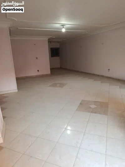 شقة تشطيب سوبر لوكس للبيع في قلب الهرم، خطوتين من الهرم الرئيسي. 3