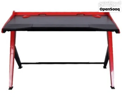 ACER Predator With DX-Racer Gaming Table 4