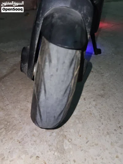 سكوتر كهربائي ninebot بطارية جديدة معه شاحن بريك كهرباء و ليس يدوي حجمه كبير 2