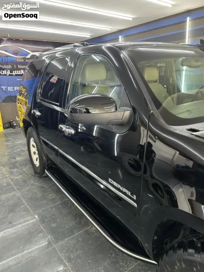 GMC Yukon Denali 3