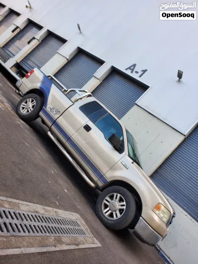 Ford F-150 XLT 2