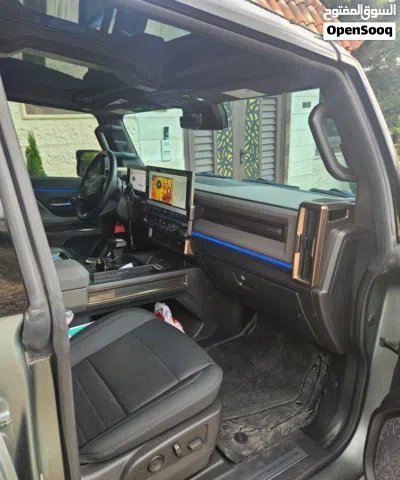 GMC Hummer EV 3 4