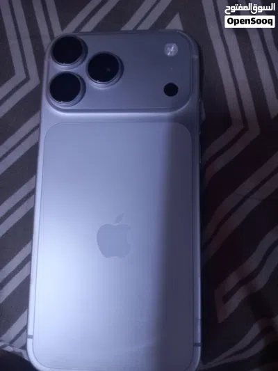I phone 17 pro max silvar 2