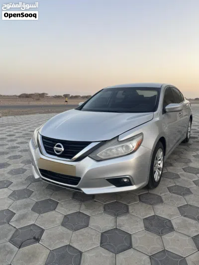 Nissan Altima S 2