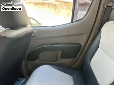 ميتسوبيشي L200 Standard 4