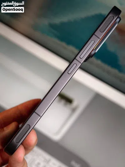 بسعر خرافي Vivo iQOO 15 Ultra 4