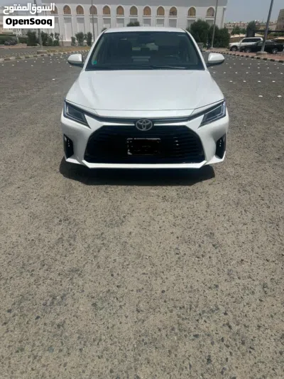 Toyota Yaris Y Plus 3