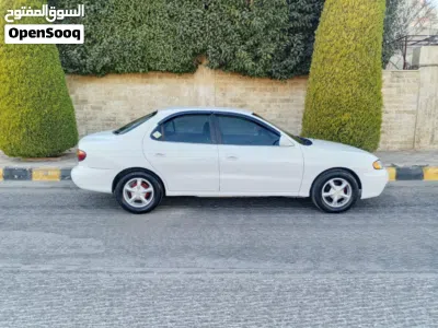 Hyundai Avante Standard 2
