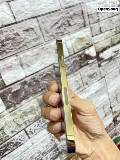 ايفون 12 pro للبيع أول للبدل على احدث 2